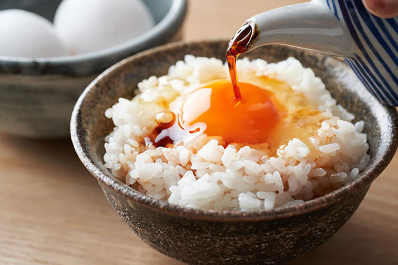 Tamago-kake-gohan-japan-traditional-dish
