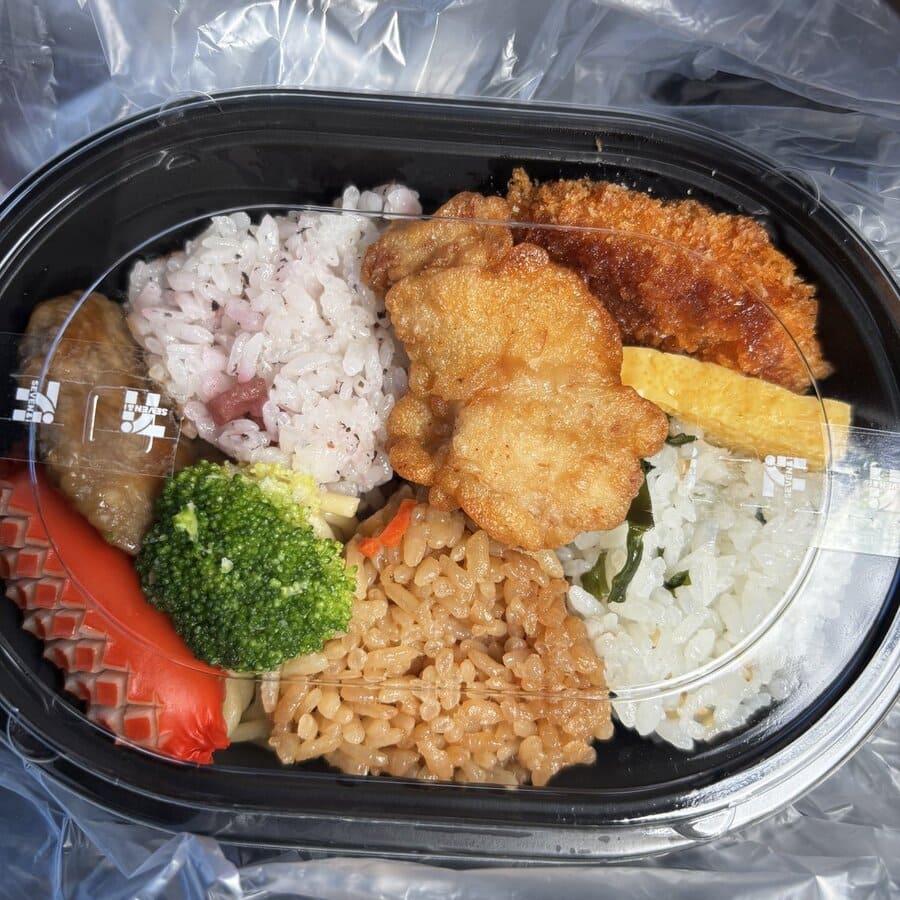 apanese-convenience-store-lunch-box-17