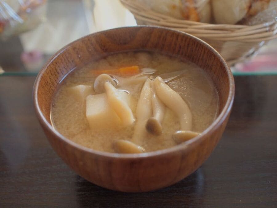 Japanese-soup-dishes-1